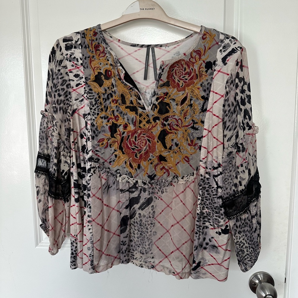 Anthro 3/4 Sleeve Top